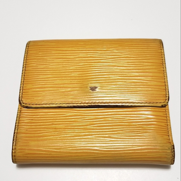 LV LOUIS Vuitton LA KOBE Edition Yellow Purple Epi Leather compact Wallet - Picture 3 of 13